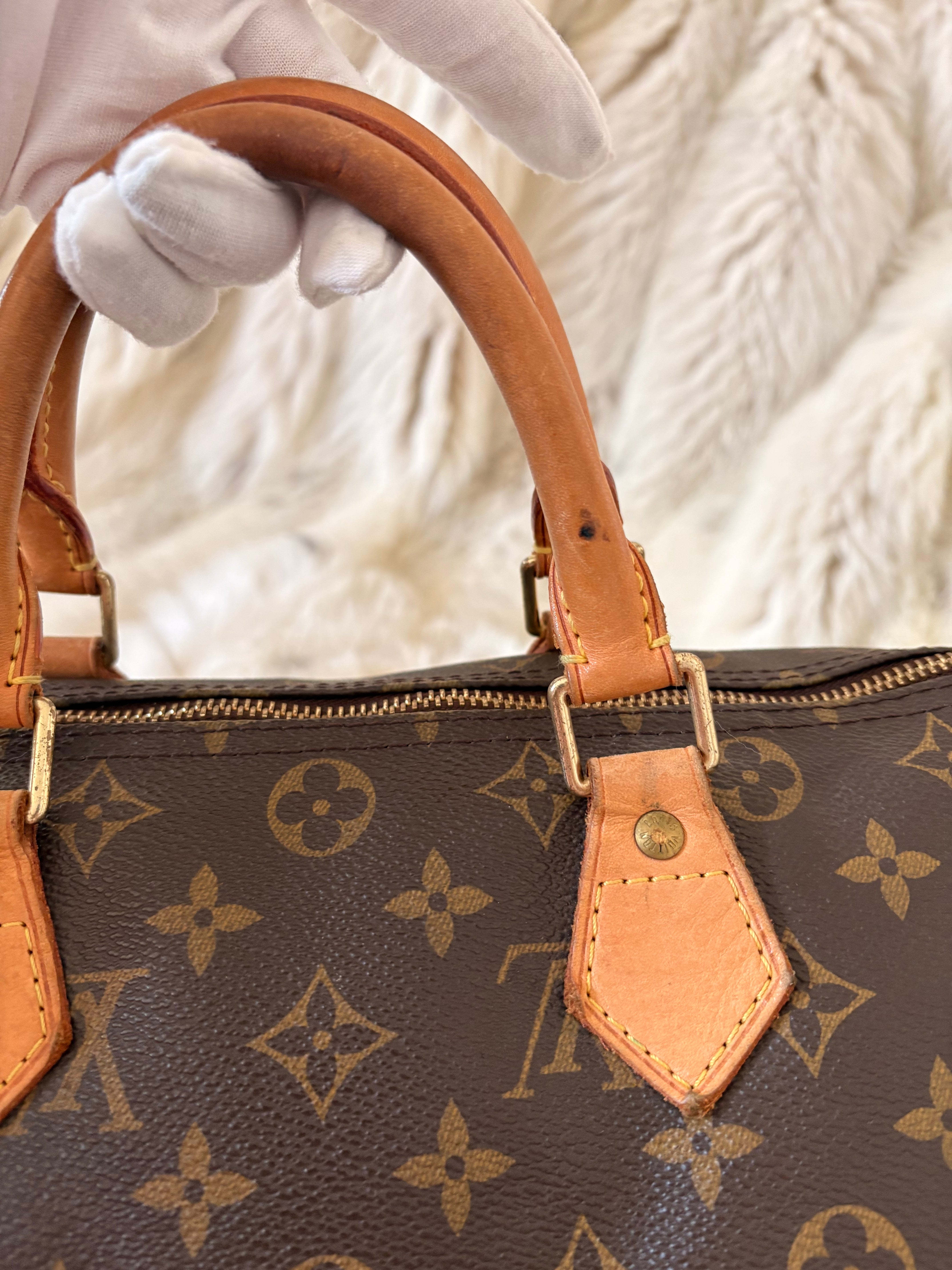 Louis Vuitton Speedy 30