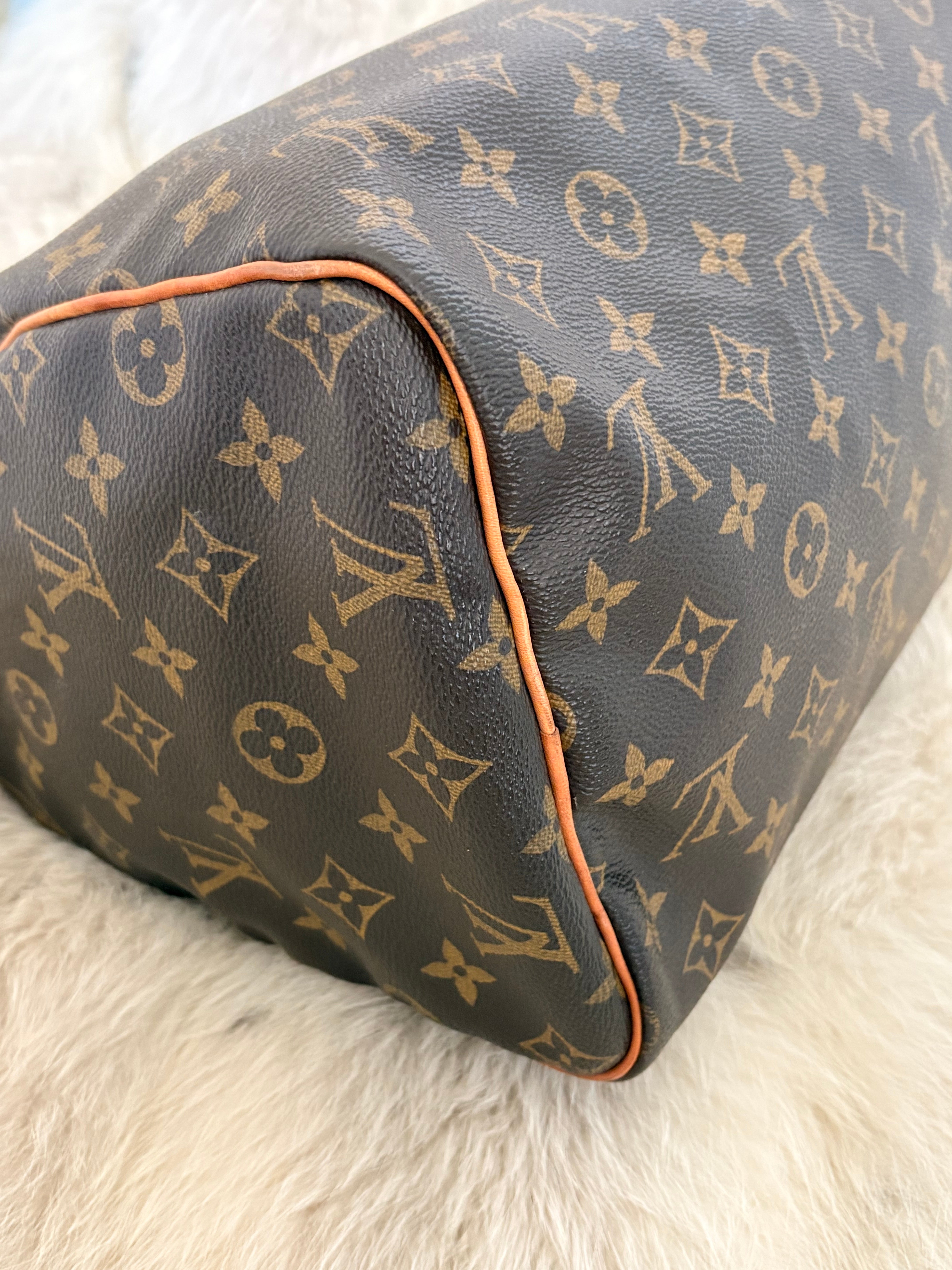Louis Vuitton Speedy 30