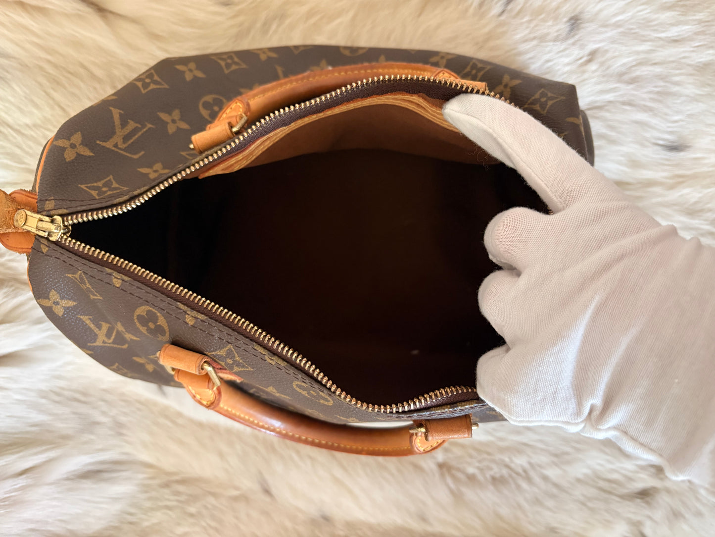 Louis Vuitton Speedy 30
